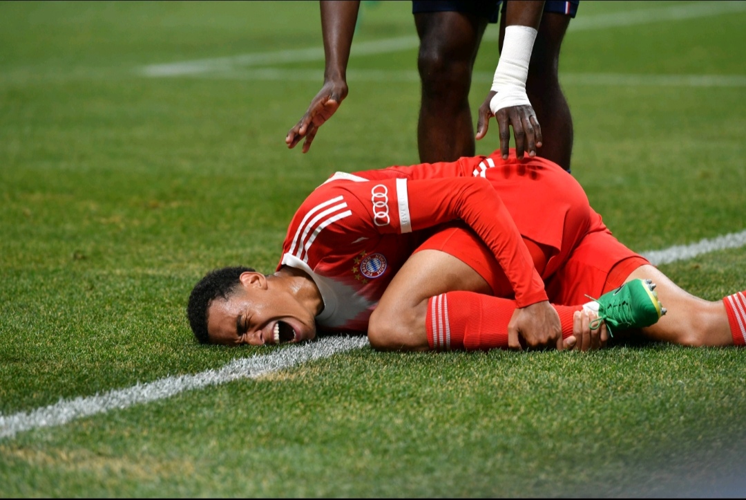 转会期体能课后；西汉姆回应争议备战欧联；话题不断；赛季目标并未改变的简单介绍